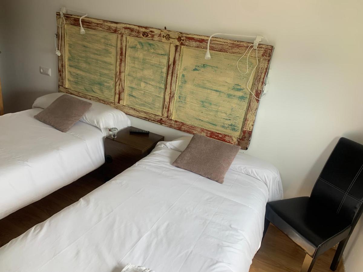 A Cochera Hostel Феррол Экстерьер фото
