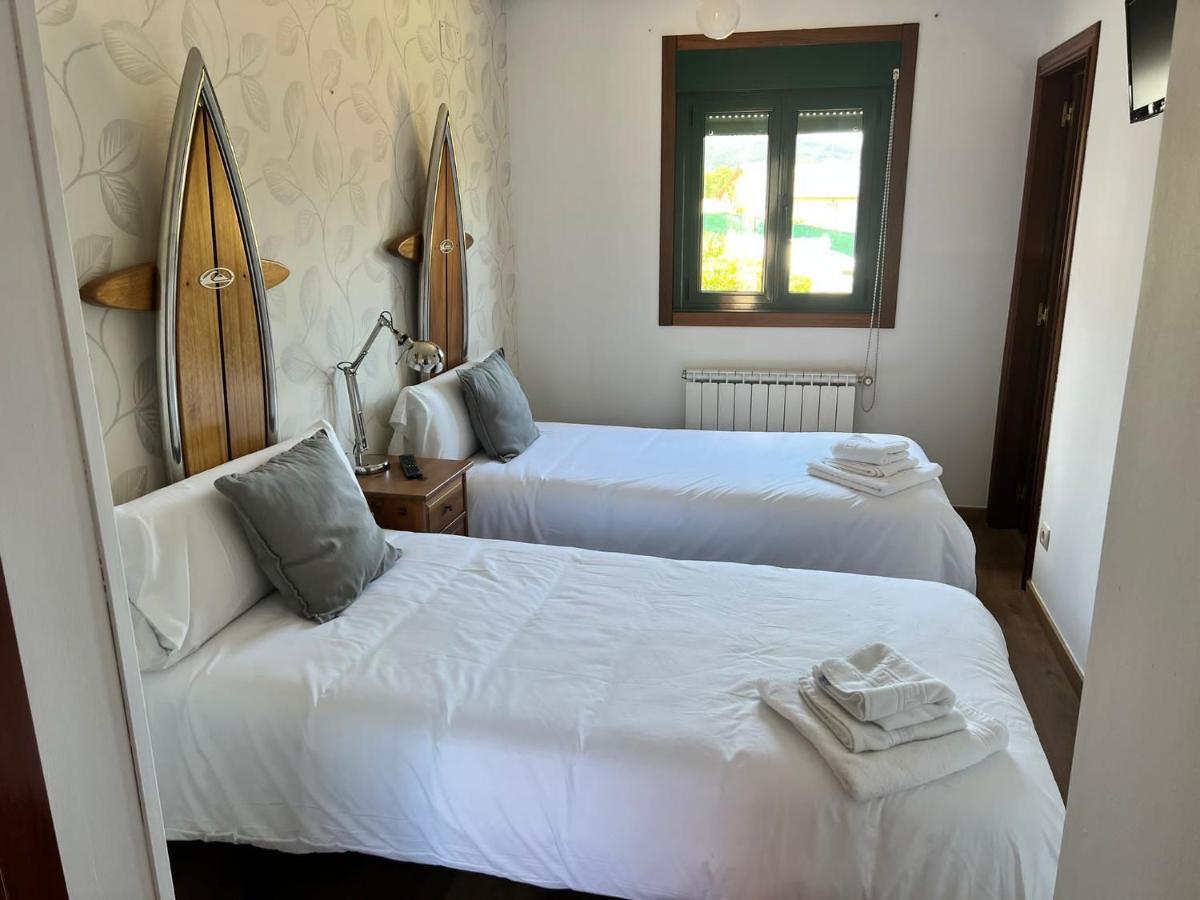 A Cochera Hostel Феррол Экстерьер фото